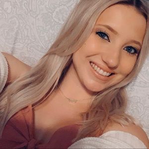 Meet your Posher, Allyson